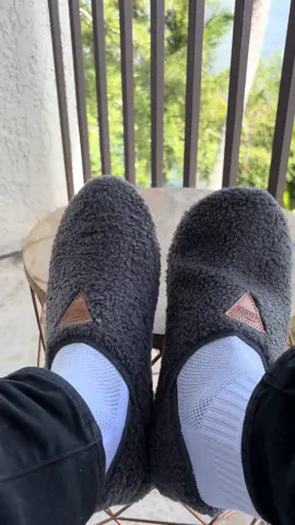 Affordable  winter house slippers #winterslippers #slippers #houseslippers #slippershoes #tiktokshop 