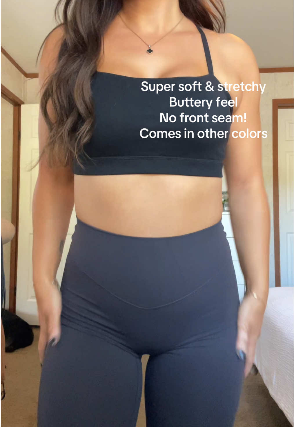 1.Lycra fabric 2.Quality that goes beyond a certain famous yoga brand 3. Durable, high elasticity, High Waisted Tummy Control 4. Seamless/smooth cut for less friction and more comfort 5. Soft and skin-friendly, no marks even after long wear #legging #leggingsoutfit #active #activewear #gym 
