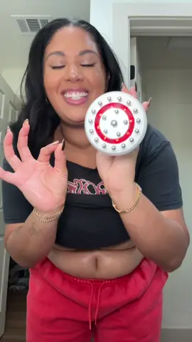 This is soooo good for draining your lymphatic system, tightening the skin, fading stretch marks, and getting rid of the toxins in your body!! #handheldmassager #lymphaticdrainage #redlighttherapy #cellulitemassager #tiktokshopcreatorpicks 