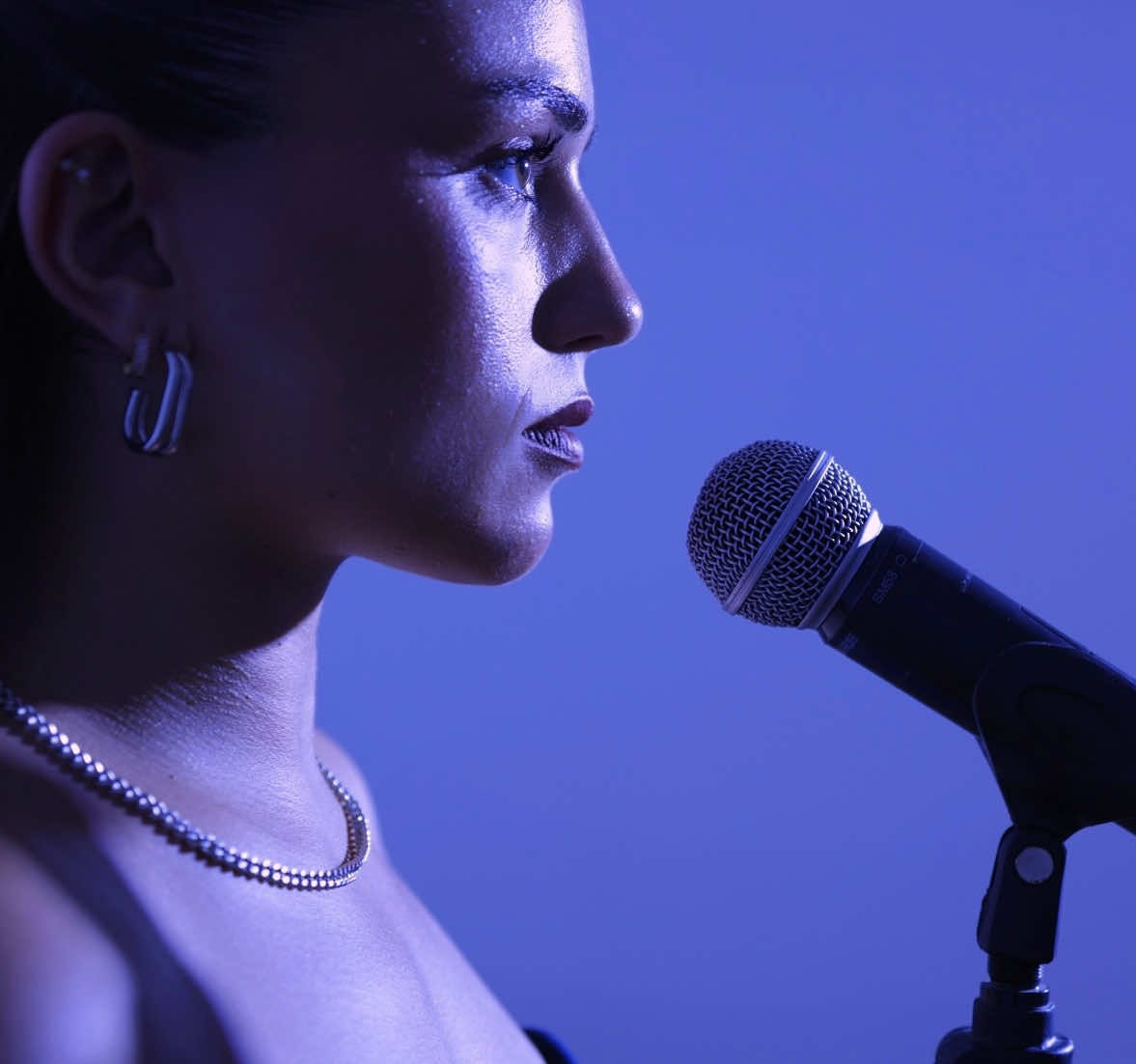 🎶 Cover : “Ils me rient tous au nez” – Theodora