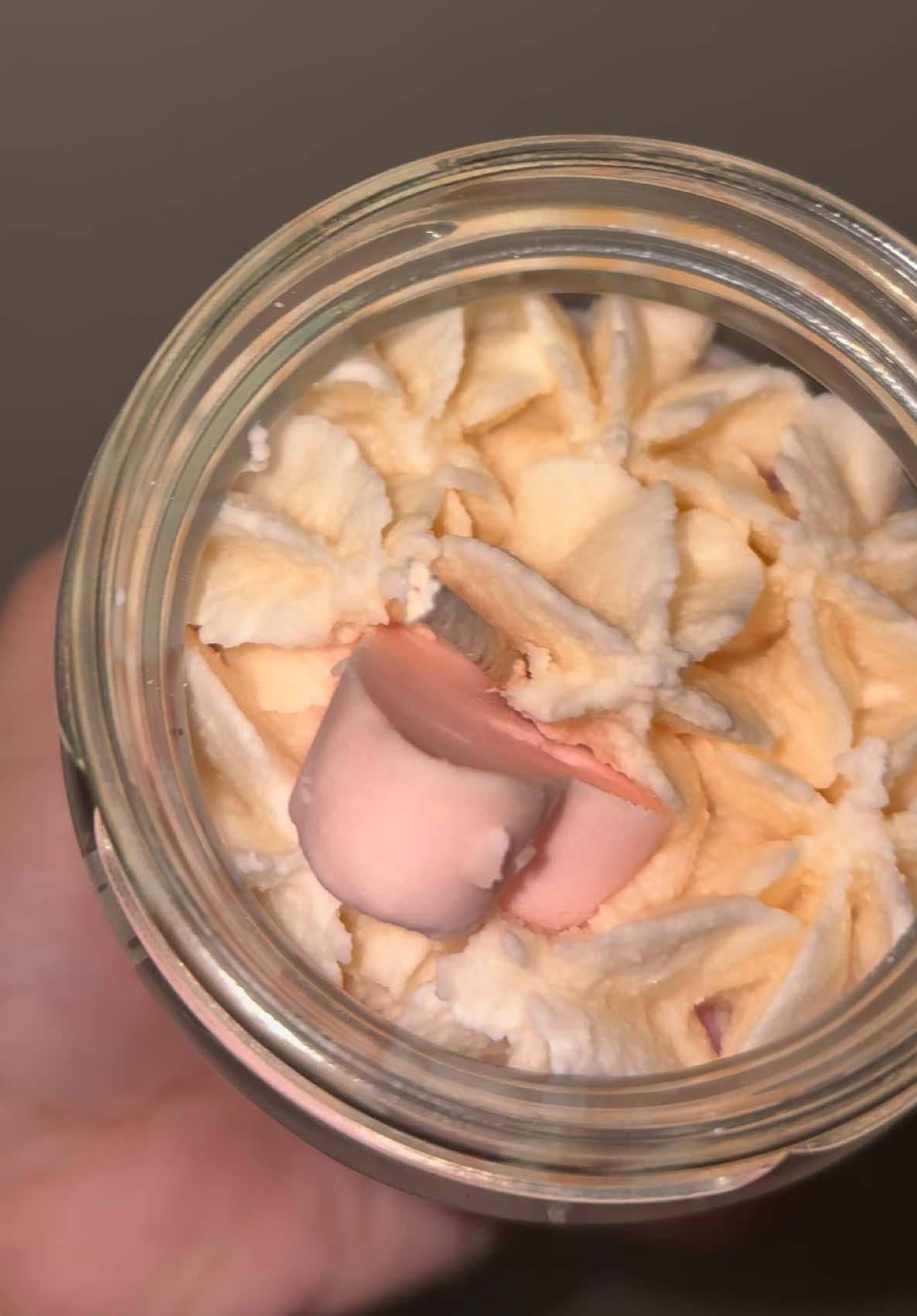 when you wanna smell @Kay-May's Candles and @The Mama House ™ in your home 😍 #MomsofTikTok #candles #momlife #themamahouse #fyp 