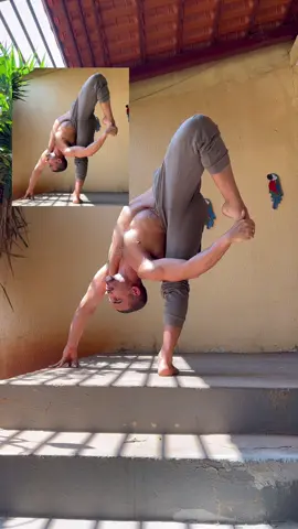 Super Soldier pose 🪖 #yoga #flexibilitychallenge 