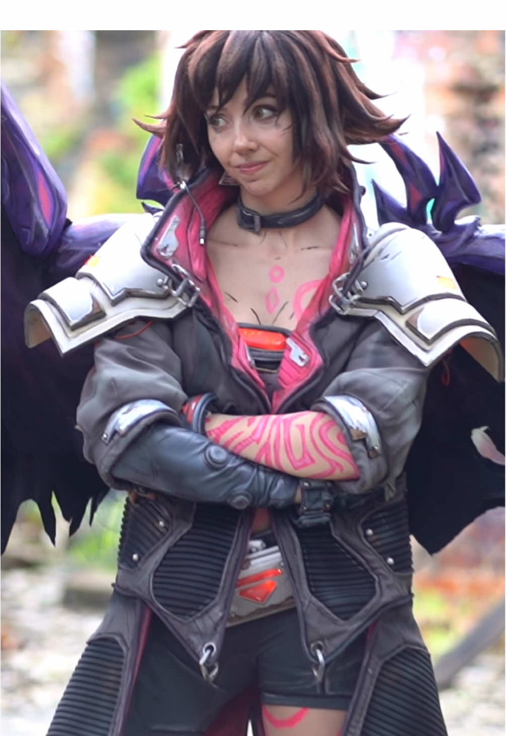 Finally the full reveal of Vex! Thank you @Borderlands for sponsoring such an incredible character! The full video on how I made these wings are on my YouTube now! #vex #borderlands4 