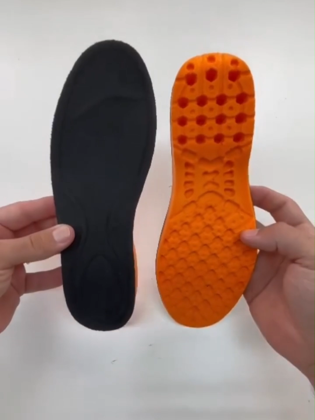 KIT 2 Pares de Palmilha Ortopédica de Gel P.U https://jjgoncalves.art.br/products/kit-2-pares-de-palmilha-ortopedica-de-gel-p-u?_pos=1&_sid=3206da464&_ss=r