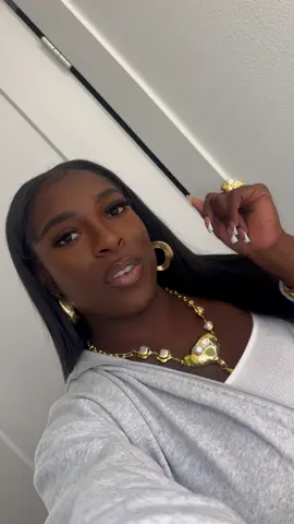 Jewelry will always complete any look | I love jewelry 