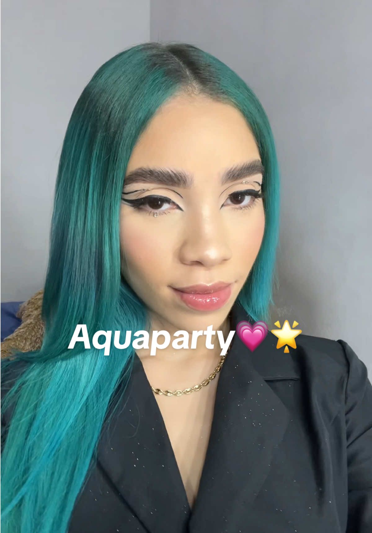 Lista para el Aquaparty @Aquaveracosmetics 💗💫🤩 