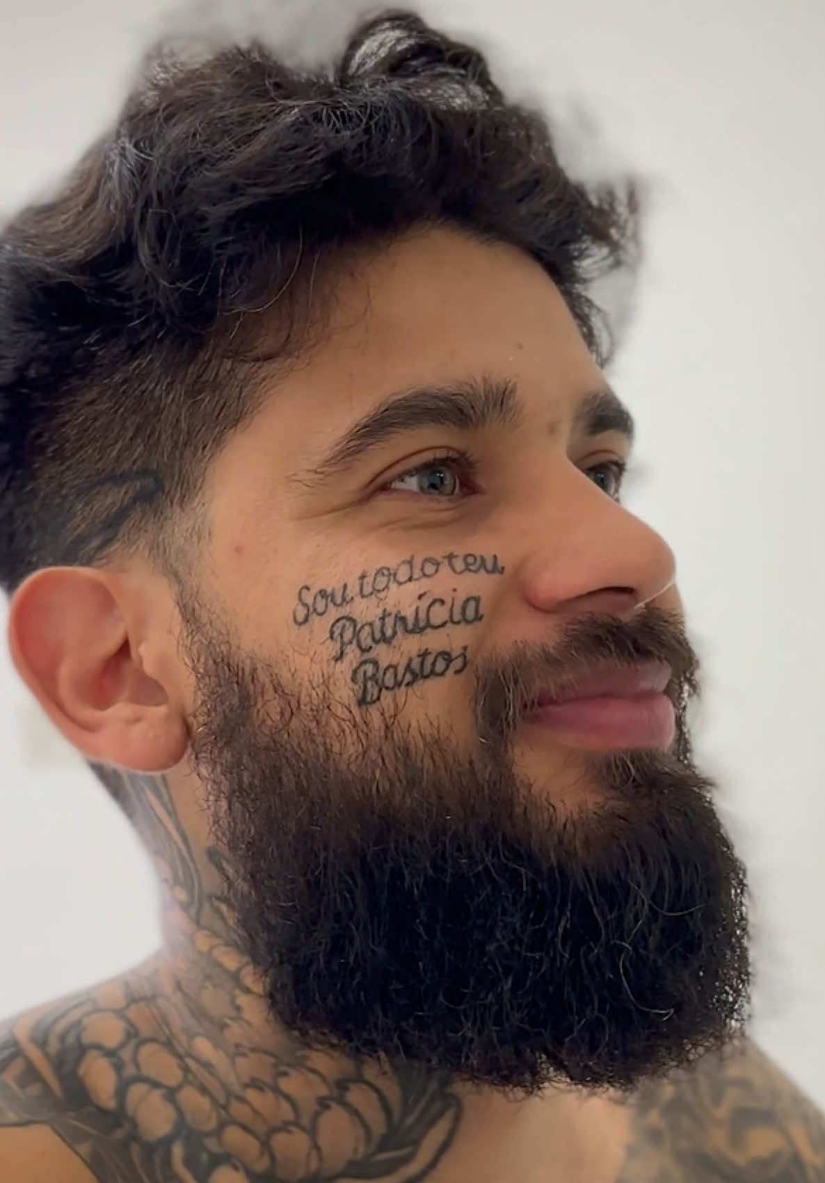 Estou aprendendo cortar o cabelinho dele. 🥹❤️‍🔥#tatuagem #fyppppppppppppppppppppppp #feed #viral #cabelo @robsonbastos 