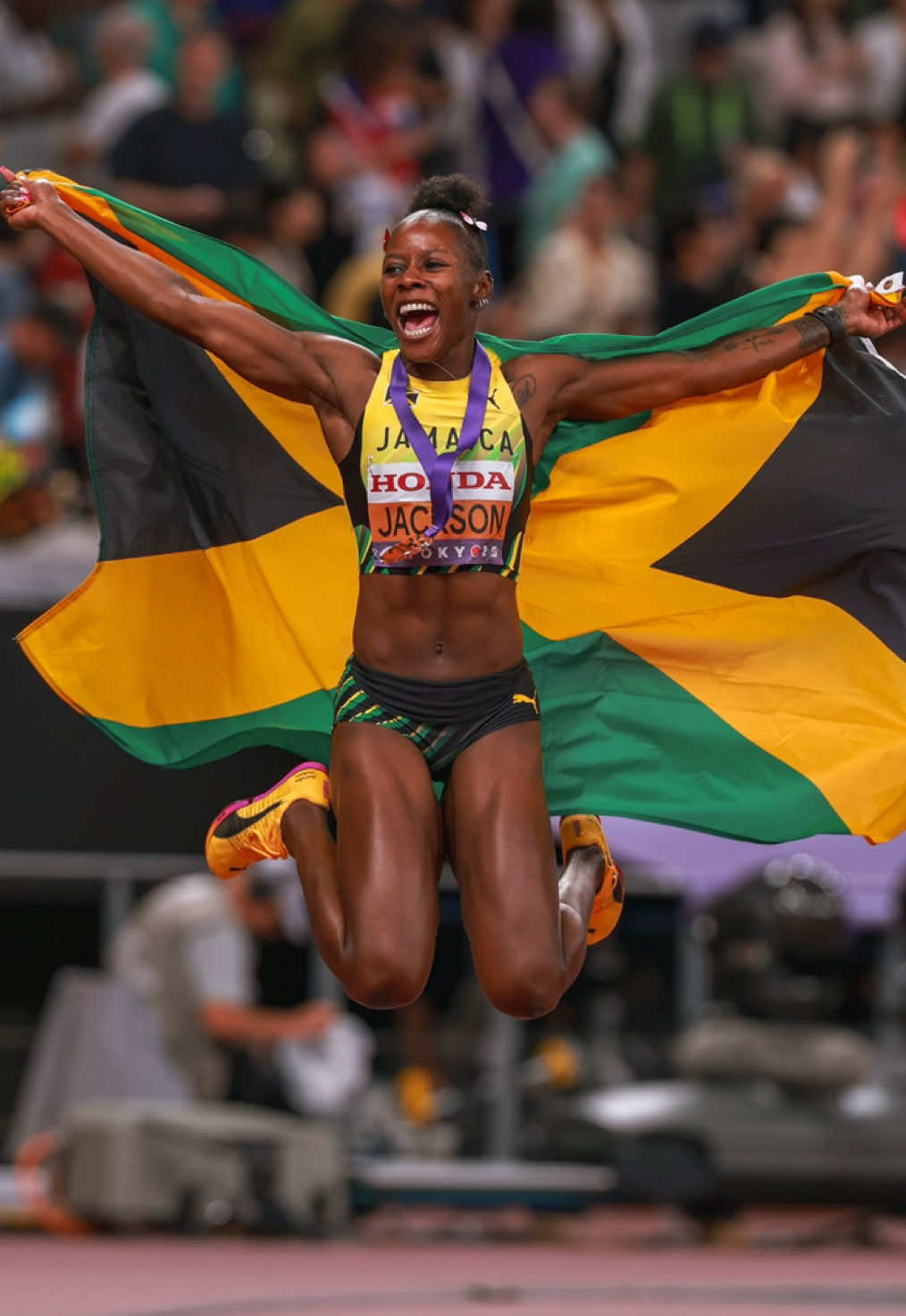 Shericka Jackson of Jamaica 🇯🇲 happy to overcome a mental barrier and win 200 metres bronze 🥉 at the World Athletics Championships in Tokyo, Japan 🇯🇵. . . . #jamaica  #tiktokuganda🇺🇬🇺🇬🇺🇬  #fyp  #viral #tiktok