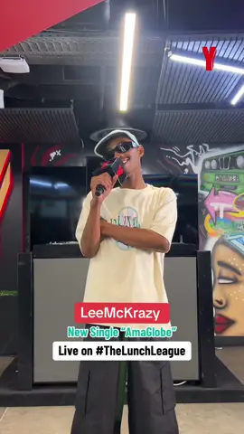 LeeMcKrazy @Linda Mnisi giving us a exclusive performance of his new single “AmaGlobe”.  #yfm #leemckrazy #amapiano #newmusic