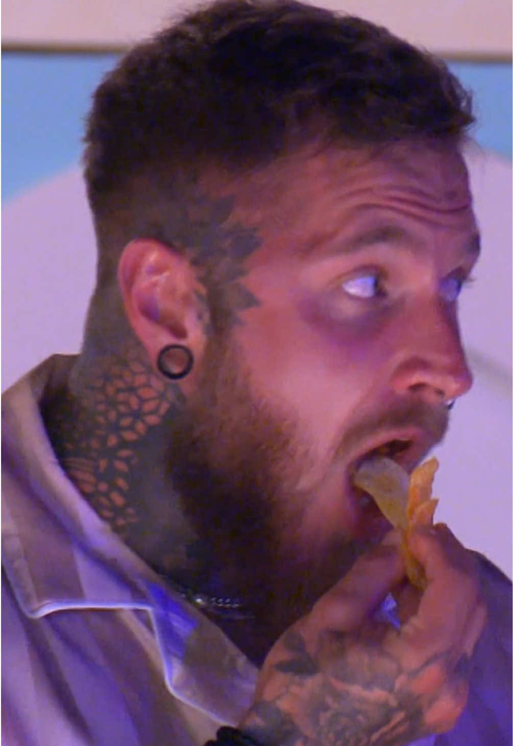 Tak schválne, či uhádneš, aká je Honzova obľúbená voľnočasová aktivita vo vile 🤣💕 #loveislandcs #LoveIsland #oneplaycz #voyo 
