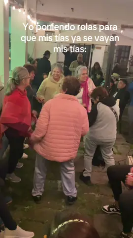quien quiere una  #fiesta #fyp #paratiiiiiiiiiiiiiiiiiiiiiiiiiiiiiii #bailando 
