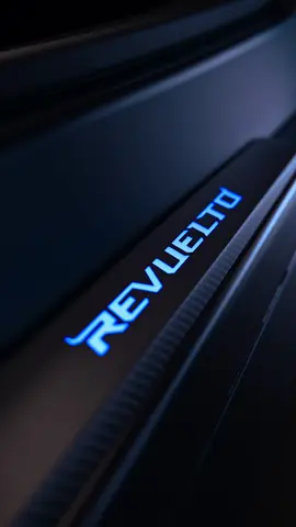 El primer Lamborghini Revuelto Ad Personam ALPHA en 🇵🇷 #lamborghini #delivery @YB 📸 @Lamborghini 