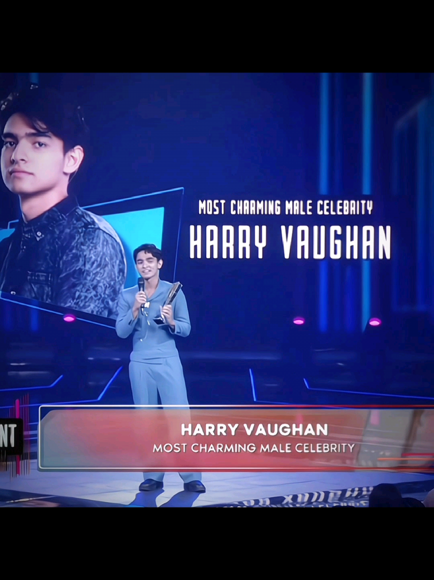 Harry menang awards, proud @harryvaughan404 🫶🏻 #harryvaughan #harqeel #asmaragenz #InfotainmentAwards2025 #fyp 