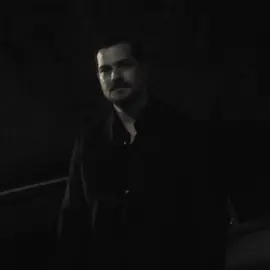 Bilə bilməzsən, kim dost, kim düşmən. Bəzən tutduğun əldir,səni arxadan vuran#eşreftek #dolyavorovskaya 