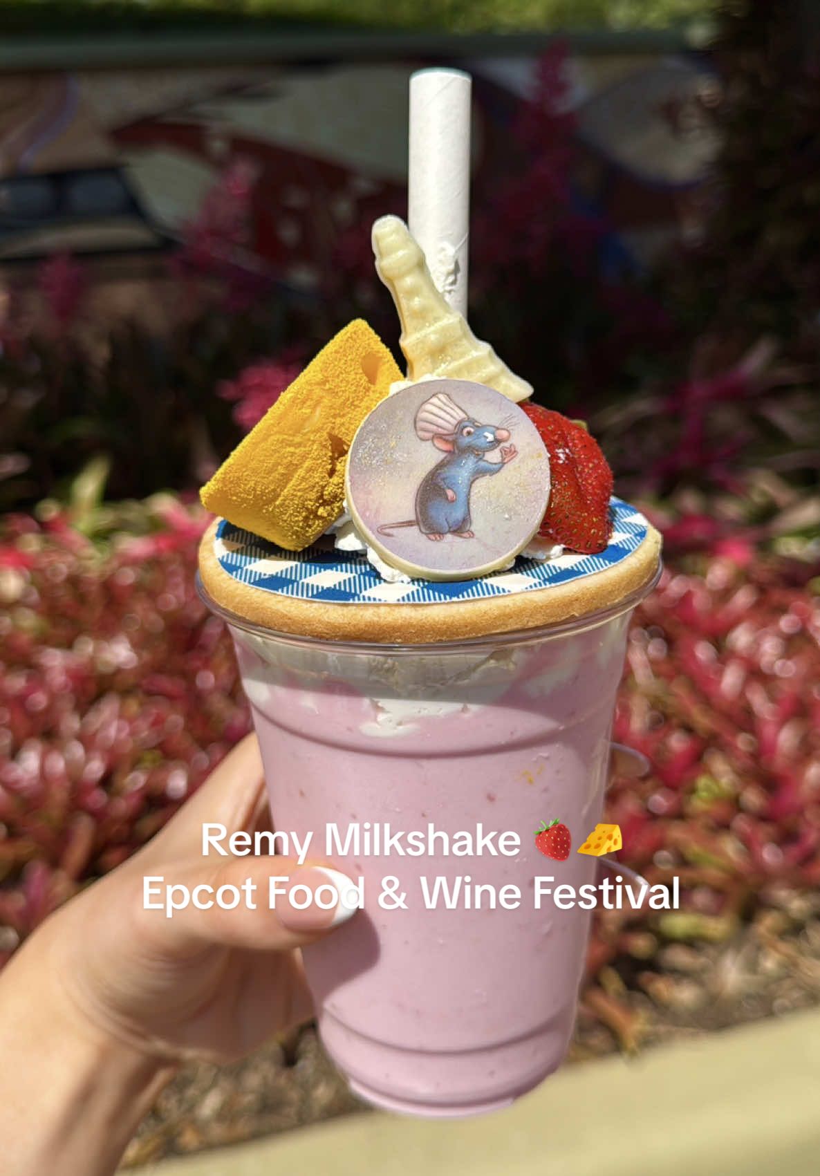 Remy Milkshake How Cuteeee!!!!🍓🧀 This is included in Epcots food & Wine festival until 22nd November👏🏼 @Disney #epcotfoodandwinefesival2025 #remymilkshake #epcot #orlando 