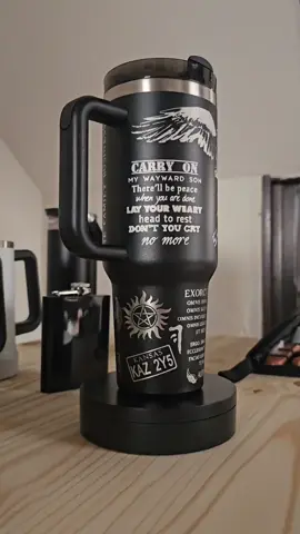 amantes de supernatural por ai??? #copopersonalizado  #personalização  #sobrenatural #supernatural  #winchesters 