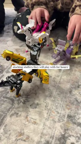 The coolest transforming toys! Mix and match colors too! #TikTokShopCreatorPicks  #creatoricons  #superbrandclub #viralontiktokshop  #tiktokshoprestock @NICEIP