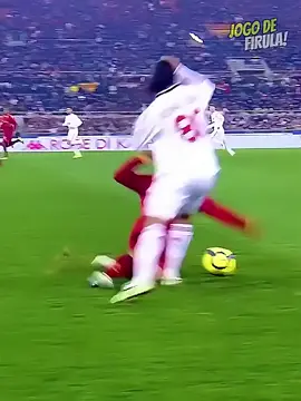 Ronaldinho Skills #futebol #footballtiktok #football #futbol #ronaldinho 