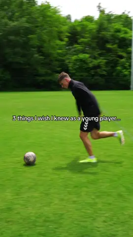 3 things every young player should know… 1. Coaches notice your first touch — every coach can recognize if a player is good or not by their first touch. A good first touch sets a good first impression. 2. Attack with speed > fancy skill moves — attacking at game speed will beat more defenders than skill moves ever will. This doesn’t necessarily mean using pace to beat defenders, it means playing quickly and executing actions on and off the ball at a fast pace. 3.  Training on your own sets you apart — you improve faster by training extra on your own which will allow you to be a better player, get on a better team, and continue to play at higher levels. Comment “NSP” to start. Save this post. ✅ #ussoccer #soccertraining #Soccer 