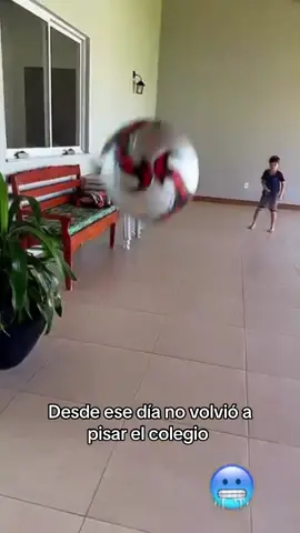 La risa del padre es de felicidad al saber que, en ocho años, no tendrá que trabajar  más.  Vía/ @ matheus_costam10 ig