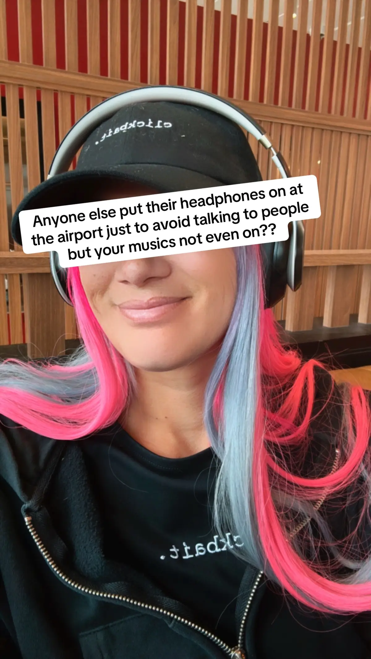 I like the noise cancelling silence idk 