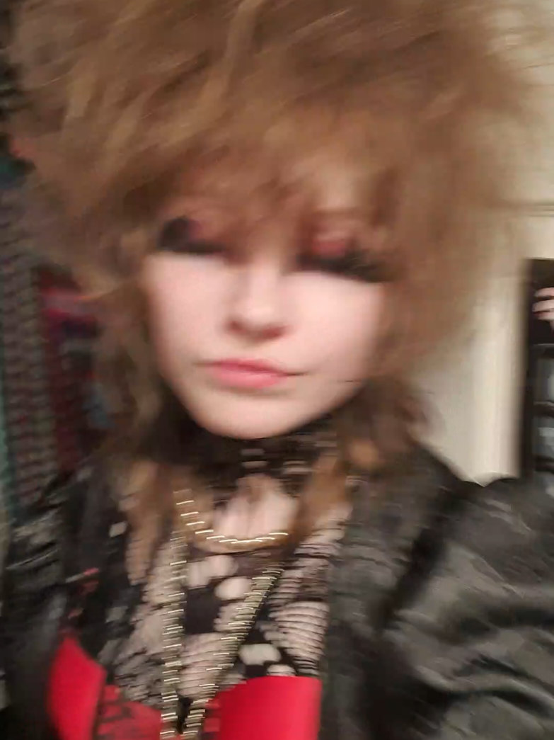 and the rest of the song is so good aswell but my favourite part isnt on this audio💔 #fyp #80sgoth #oingoboingo #music #alt 