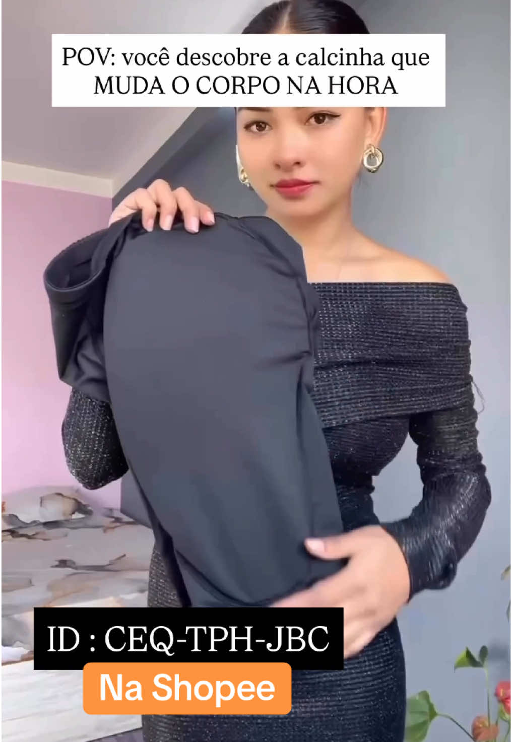 Olha essa calcinha modeladora com enchimento para aumento de quadril e bumbum. Perfeita para mulheres que desejam aumentar o quadril. Não marca na roupa. Se você também quer esse efeito, me envia QUERO que te envio o link desse produtinho que muda a auto estima das mulheres ❤️ #AchadinhosShopee #calcinhapower #modeladorcorpo #antesedepois #quadrilperfeito 