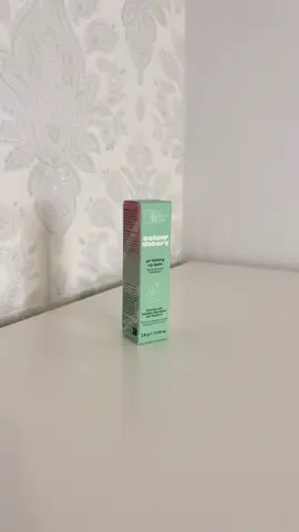 @thebeautycrop ph melting lip balm in shade green apple 💋 absolutely love this it adapts to the skins ph and melts away on the lips with no sticky feeling! #beauty #fyp #beautycrop 