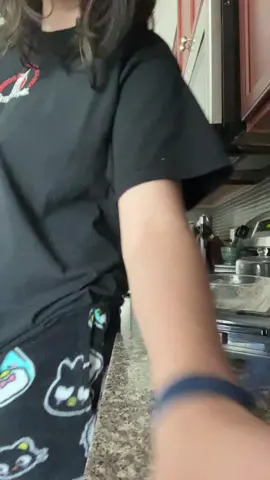 Awkward white girl who’s never thrown ass a day in her life btw 