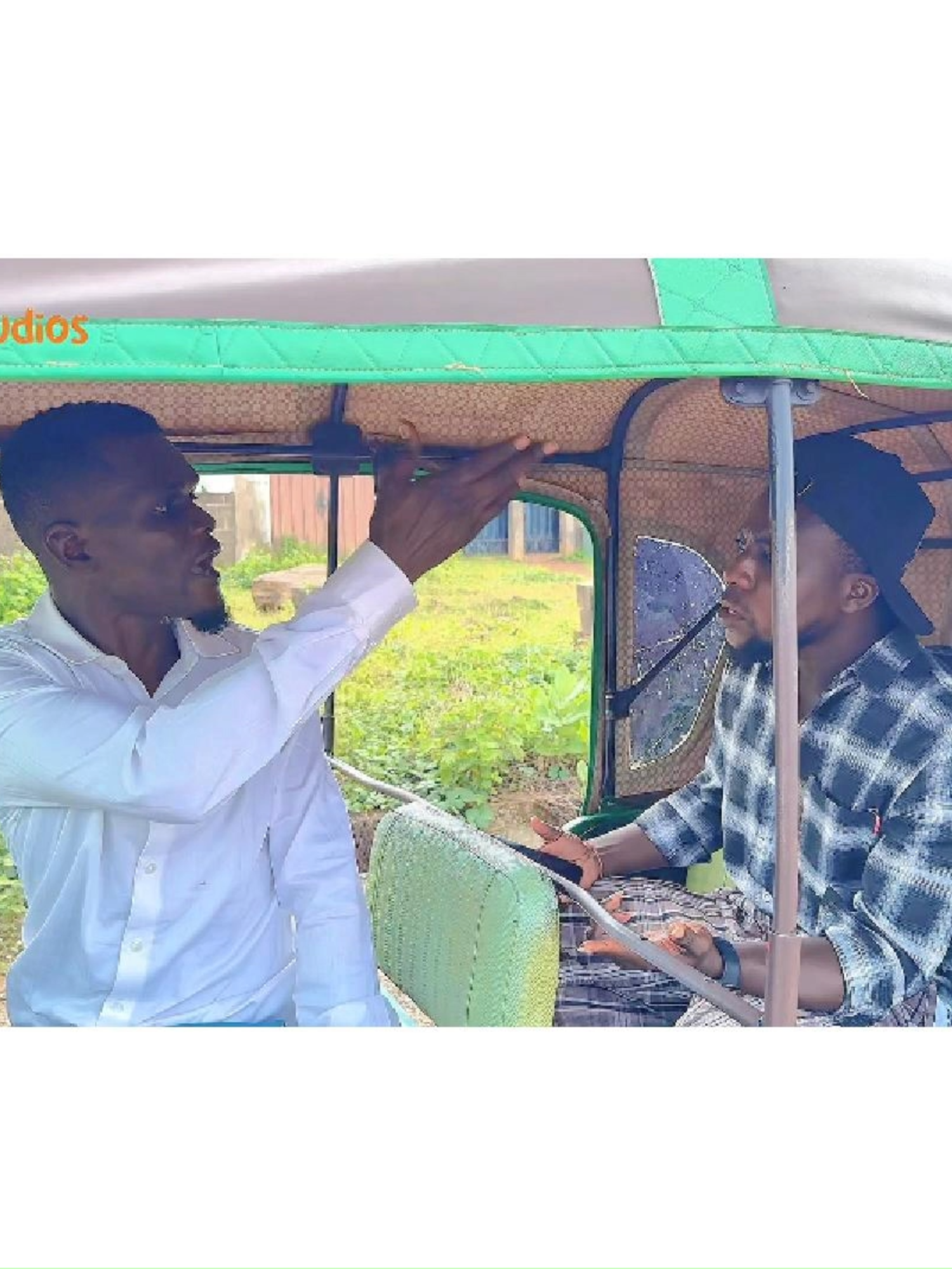 Oversabi Yelo Yelo Driver with chaotic english#africancomedy #Tamale #youtubeseries #NixieStudios