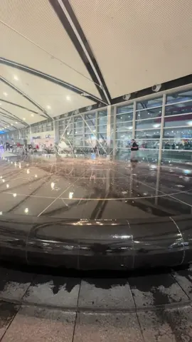 Detroit - Amsterdam - Berlin  Made it to Berlin got to the expo 10 minutes before close and checked into the hotel and got some room service before bed #berlinmarathon2025 #irunwithnostigmas #fyp 