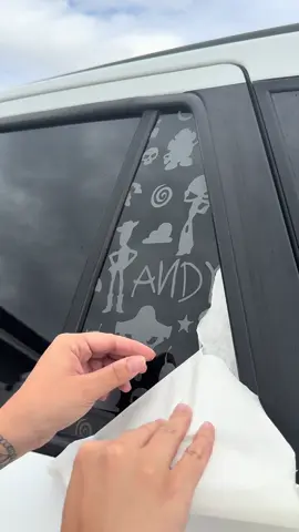 Such a fun DIY that I did for my car window. And don’t worry I use the extra pieces that were cut off to use for other projects.🤩   #cardecals #decals #caraccesories #stickershop 