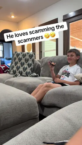 Players gonna play #scammers #scammer #prank #target 