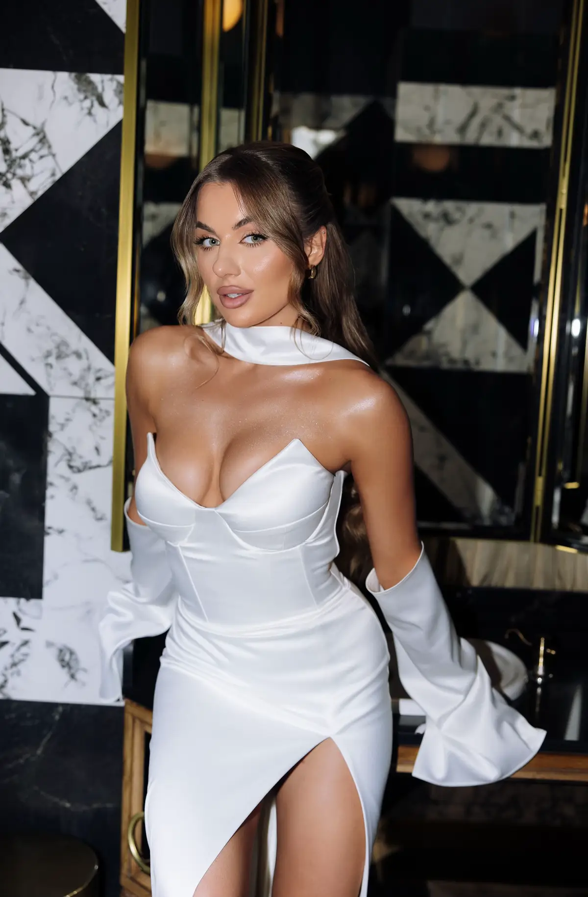 В реки майже я ніколи не попадаю😂, тому просто буду постити ці а🔥уєнні фоточки 😮‍💨 #рек #тренди #тренди #weddingdress 