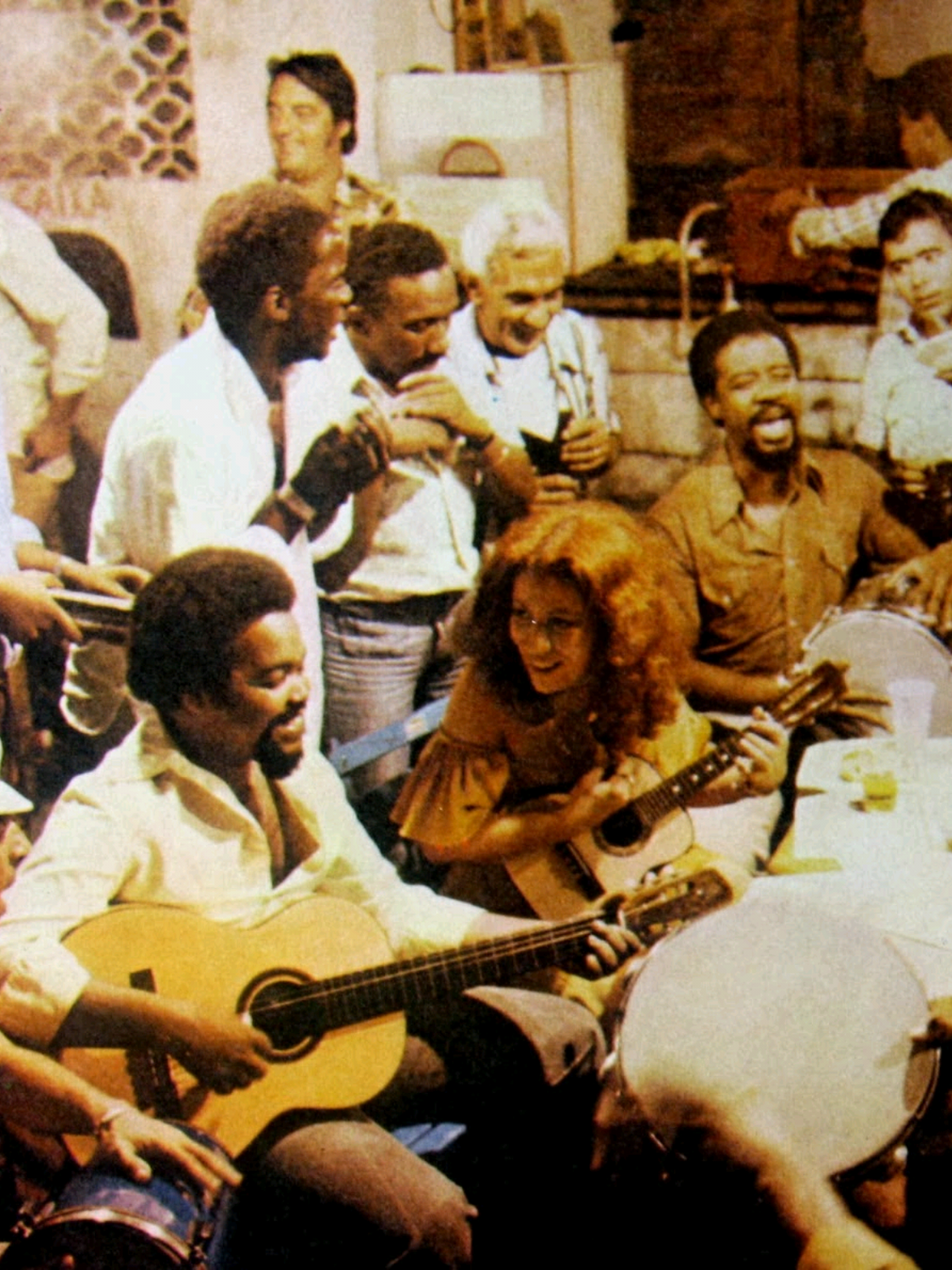 canção: O tempo eternizada por fundo de quintal. Jorge Aragão , sombra e sombrinha. Na voz de Arlindinho. #viral #sambaraiz #sambabrasil #musica 