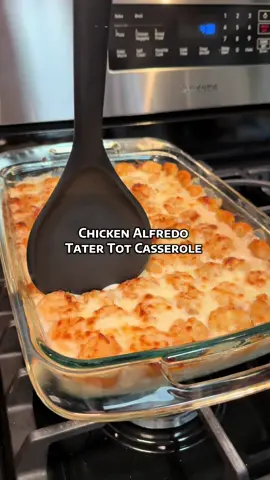 This casserole is incredibly easy to throw together and minimal prep work #casserole #tatertots #EasyRecipe #DinnerIdeas #🔥 #cookwithme #dinner #DinnerIdeas #fyp #fypシ゚viral 