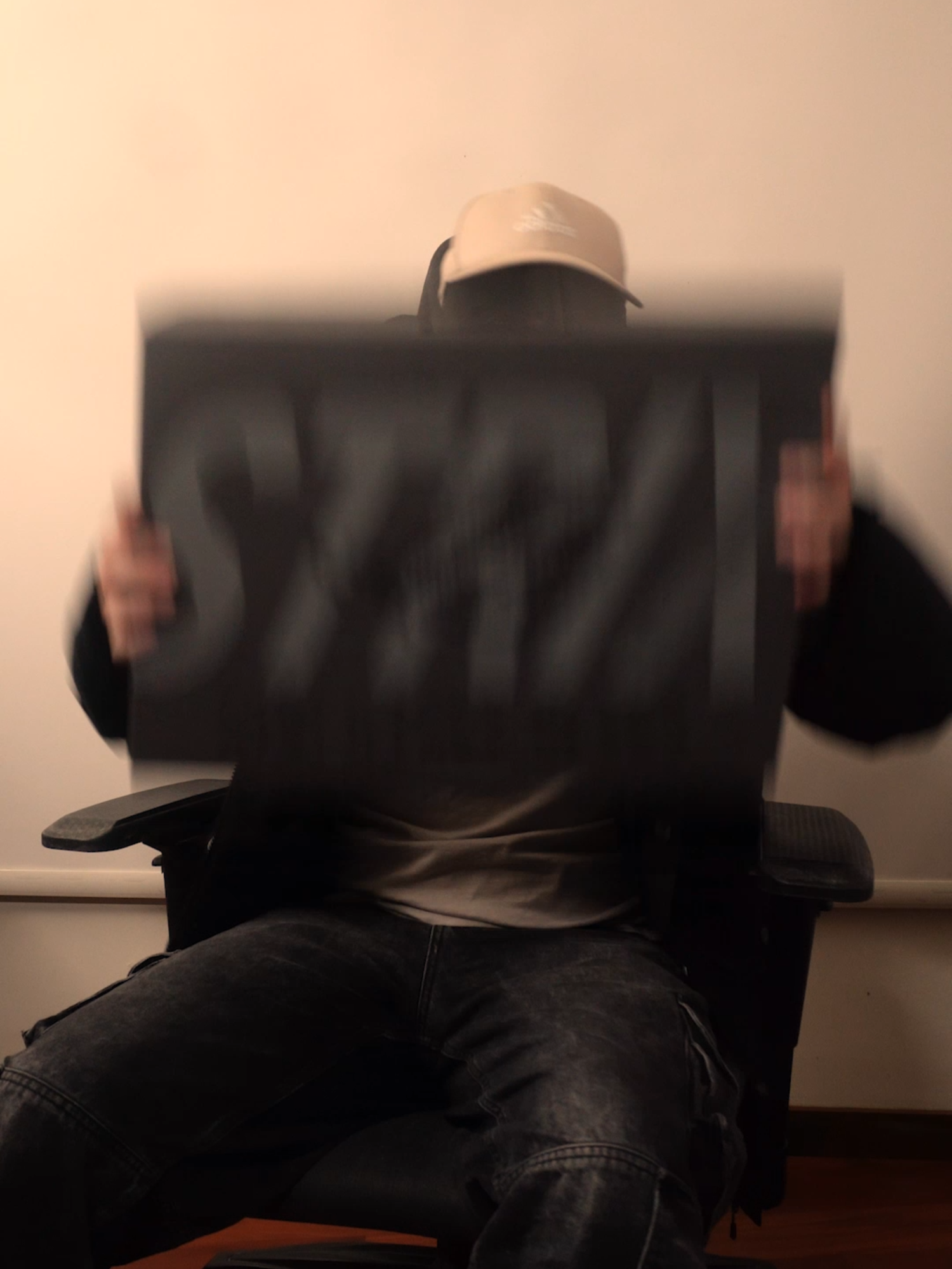 ESTA LAPTOP ES UNA BESTIA🤯Te presento la ROG Strix SCAR 18... Aprovecha en conseguir tu nueva laptop durante los Flash Days de ASUS. Encuentra precios irrepetibles por tiempo limitado en tiendas por departamento y la Web de ASUS Perú🙌🏼 #ROGSTRIXPE @rog.pe