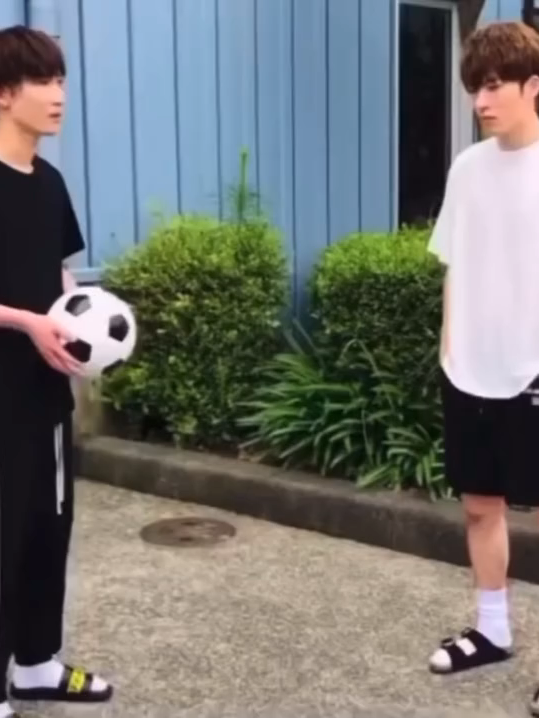 ⑅︎◡̈︎*〜ෆ̈  このやりとり好きやぁ( ⸝⸝⸝⁼̴́◡︎⁼̴̀⸝⸝⸝)🩵  *⑅︎୨୧┈︎┈︎┈︎┈︎୨୧⑅︎**⑅︎୨୧┈︎┈︎┈︎┈︎୨୧⑅︎*  #SnowMan#SnowMan⛄️ #しょぴ#しょっぴー#なべ#なべしょ#翔太 #渡辺翔太 #渡辺翔太一生の推し #渡辺翔太の沼の中 #ふっか#深澤辰哉 #大人スノ担 #推しのいる生活 #さちしょぴぐらむ