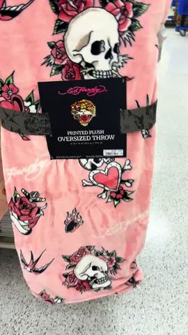 @Ross Dress for Less my favorite 🎀💗#hunter #cherry #edhardy #pink #maria 