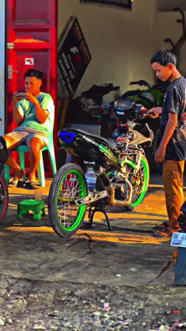 Ecu nya rusakk ikii mass 🤔 #CapCut #fyp #foryoupage #4u #foryou #fypシ゚ #vario125 #vario150 #komorodindonesia #aerox155 #mxking150 #cb150rminimalis #cb150rjarijarimedan #r15v3 #Cbr #jupiter #cbr250rr #cbjarijarisumut #ring17style #prostreet 