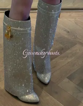 Givenchy boots love #givenchy #givenchyboots #givenchybeauty #fyp #aestheticvibes 