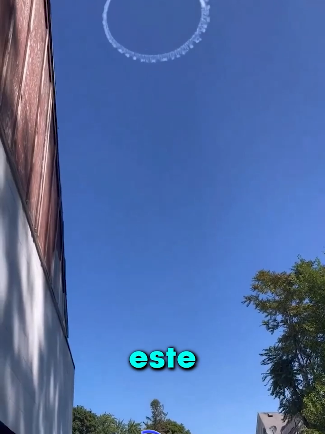 HIZO UN DIBUJO EN EL CIELO!! 😲 3
