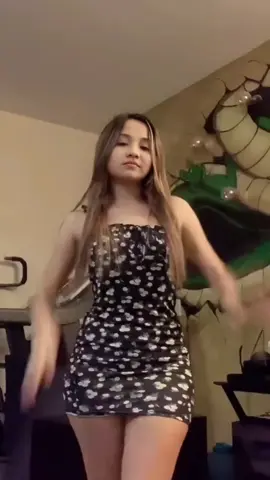 #ChicaAtractiva #DivaDelBaile #ParaTi #DanceReels #ShortsDance