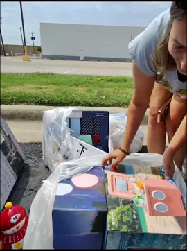 #dumpsterdiving #savedfromthelandfill #glamourddive #megantheddmvp  @GlamourDDive 