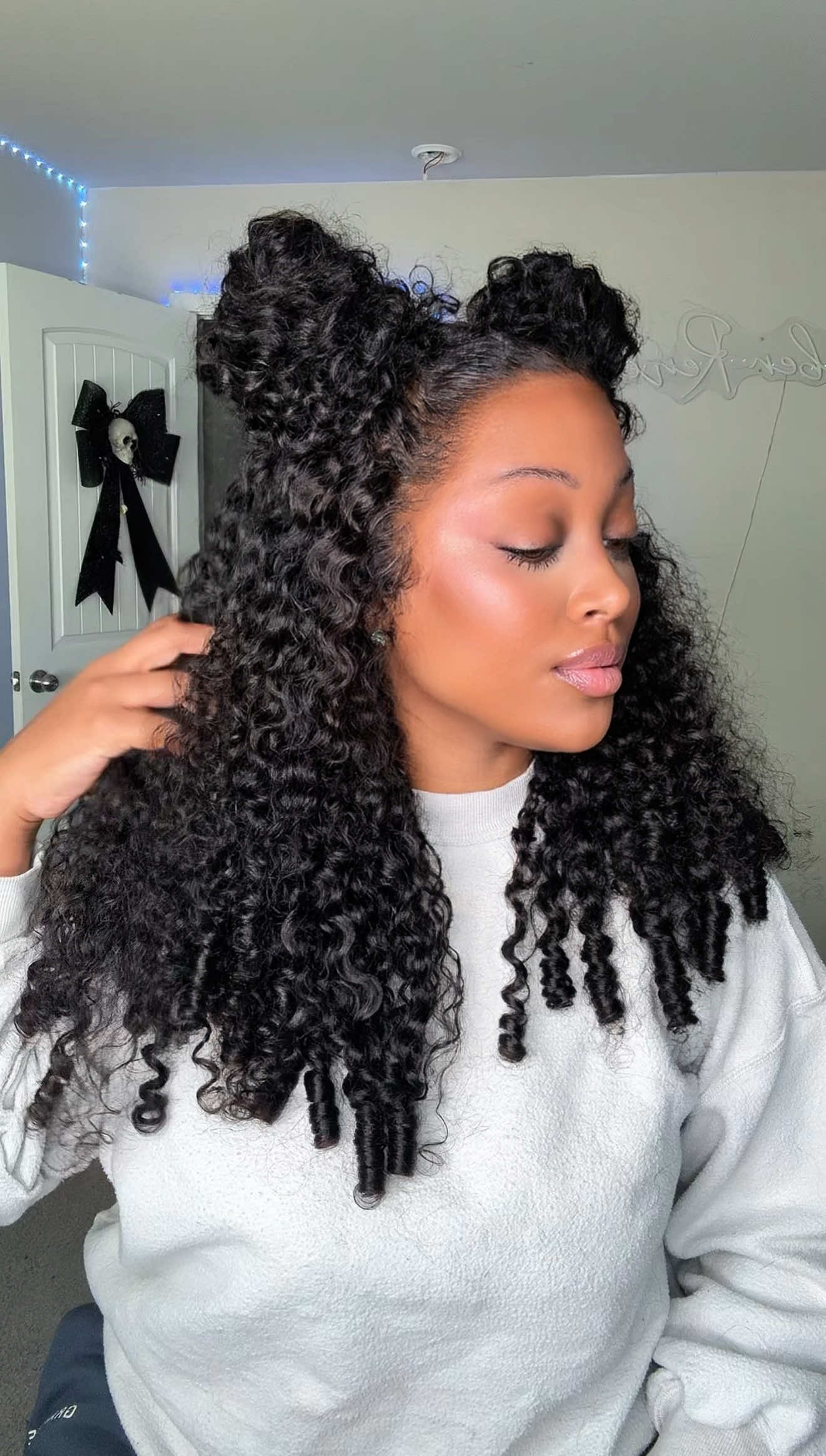 I love Burmese curly szn! 😍 @oqhairshop  Hair: OQ HAIR 220% Density Full Burmese Curly 13x6 Lace Frontal Glueless Wigs Water Wave Virgin Human Hair Wigs Pre Plucked Natural Hairline #oqhair #burmese #burmesecurly #curlywig #curlyhairtutorial 