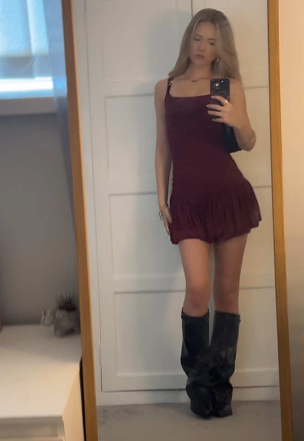 Hiii everyone how has your day been !!!  #foryoupage❤️❤️ #fyp #dress #feminine #blonde 