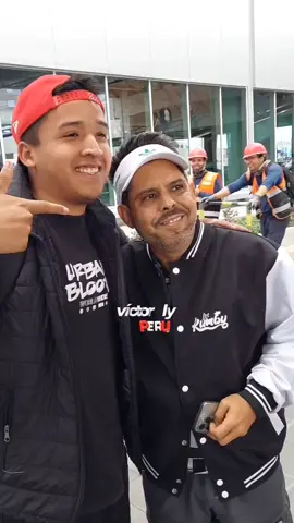 Porfi Baloa y sus Adolescentes ya están en Lima 🇵🇪 𝗦𝗔𝗟𝗦𝗔 𝗟𝗜𝗠𝗔 𝗙𝗘𝗦𝗧𝗜𝗩𝗔𝗟 2025 llega este 20 de septiembre para hacer vibrar el Estadio Nacional con 𝟭𝟲 artistas internacionales y 𝟮 escenarios estelares. 💃 Prepárate para una noche inolvidable en 𝗟𝗮𝗖𝗮𝗽𝗶𝘁𝗮𝗹𝗗𝗲𝗟𝗮𝗦𝗮𝗹𝘀𝗮 🇵🇪 #porfibaloa  #salsalimafestival #estadionacional #musicasalsa #conciertosenlima