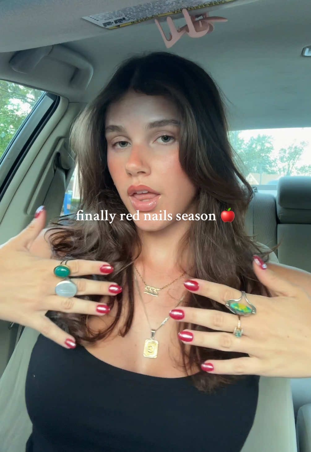 New nails & hair 🍎🍎🍎 the best fall nail color #fallnails, #nailart, #autumnnails, #nailinspo, #gelnails