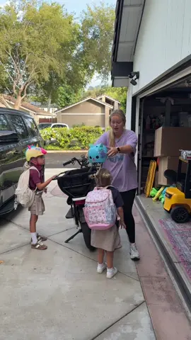 Happy Friday!🤗  Sorry for the repost…. Accidentally flashed y’all in the last one🙈 #morningroutine #momtok #MomsofTikTok #momlife #moms 