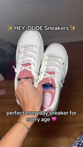 They have sm different colors as well @HeyDude #heydudes #heydudeshoes #sneakers #sliponshoes #womensshoes 